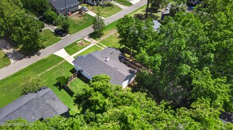 5226 Palmer Avenue, Jacksonville FL - photo 17 of 34