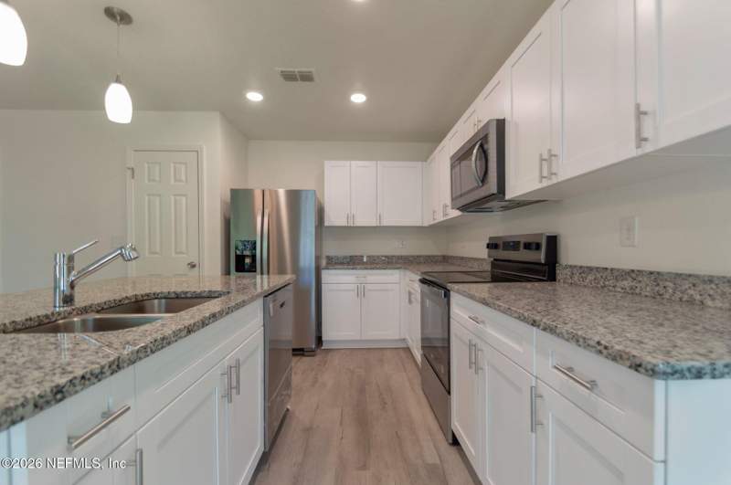 3 bedroom Single Family Residence at 9162 4th Avenue, Armstrong Riverview, Jacksonville — photo 5