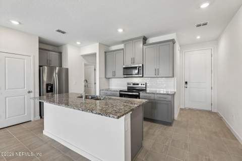 211 Yellowstone Drive, St. Augustine FL - photo 9 of 45