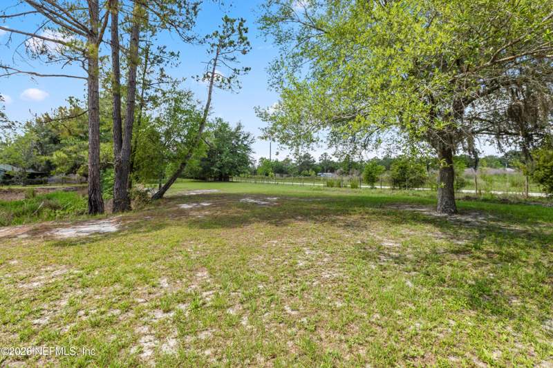 3 bedroom Single Family Residence at 11115 SW 105th Street, River Bend Est, Brooker — photo 4