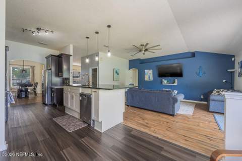3787 Juliet Leia Circle, Jacksonville FL - photo 10 of 39