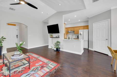 10961 Burnt Mill Road #1621, Jacksonville FL - photo 7 of 63