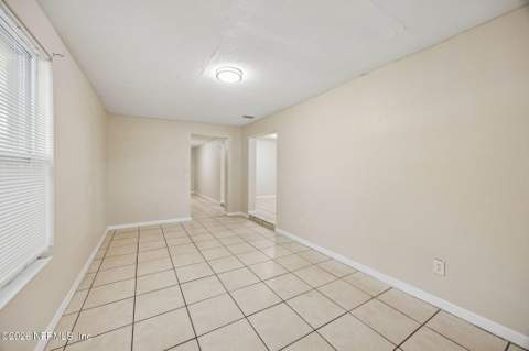 2239 Lane Avenue, Jacksonville FL - photo 13 of 33