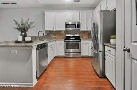 1537 Landau Road, Jacksonville FL - photo 6 of 12