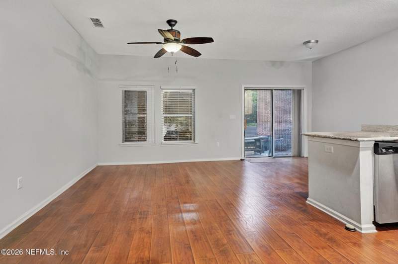 3 bedroom Townhouse at 1537 Landau Road, Kendall Pointe, Jacksonville — photo 2