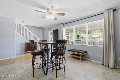 1025 Granger Drive, Jacksonville FL - photo 13 of 48