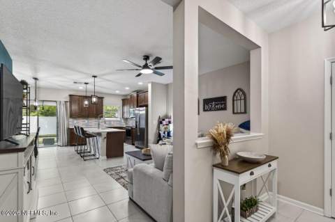 13935 Molina Drive, Jacksonville FL - photo 7 of 48