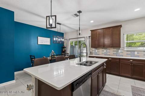 13935 Molina Drive, Jacksonville FL - photo 12 of 48