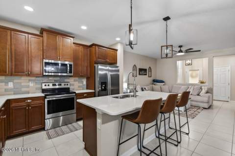 13935 Molina Drive, Jacksonville FL - photo 13 of 48