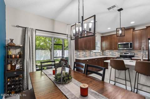 13935 Molina Drive, Jacksonville FL - photo 19 of 48