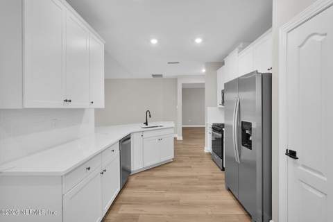 15910 Delicate Arch Avenue, Jacksonville FL - photo 9 of 20