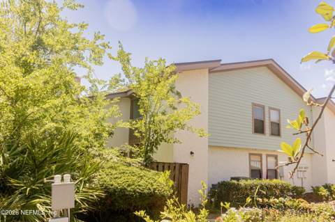 1403 W Defender Court, Jacksonville FL - photo 6 of 21