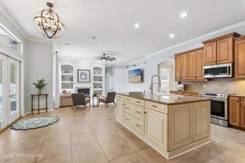 8713 Reedy Branch Drive, Jacksonville FL - photo 9 of 34