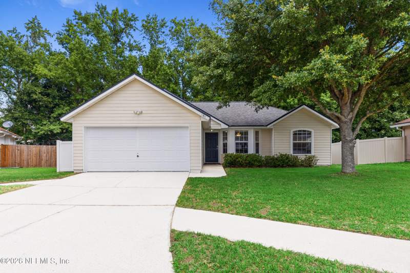 3 bedroom Single Family Residence at 1811 Dahlia Court, Orange Park South, Middleburg — photo 2