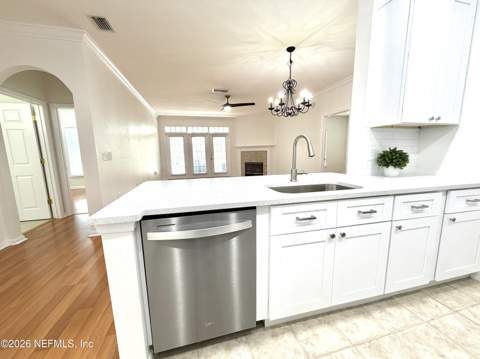 10901 Burnt Mill Road #406, Jacksonville FL - photo 8 of 24