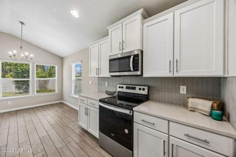 65908 Edgewater Drive, Yulee FL - photo 11 of 49