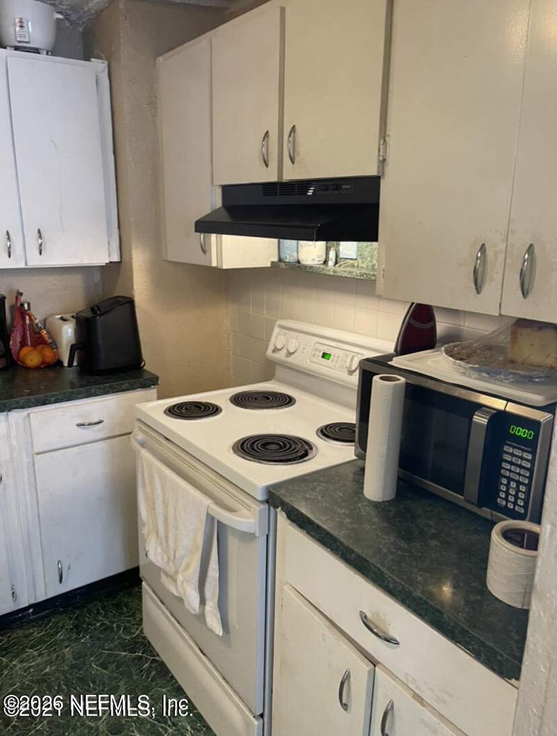 3 bedroom Single Family Residence at 1631 McConihe Street, Millers Addition, Jacksonville — photo 3
