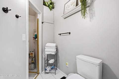 1025 Granger Drive, Jacksonville FL - photo 17 of 48
