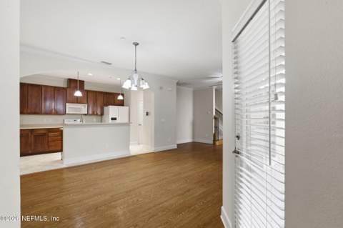 6116 Clearsky Drive, Jacksonville FL - photo 9 of 43
