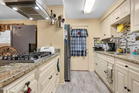 11524 Princessa Lane, Jacksonville FL - photo 11 of 30