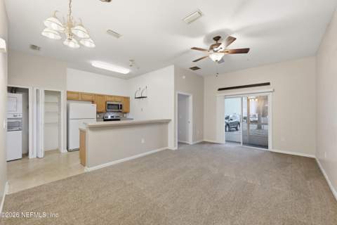 6087 Maggies Circle #103, Jacksonville FL - photo 6 of 21