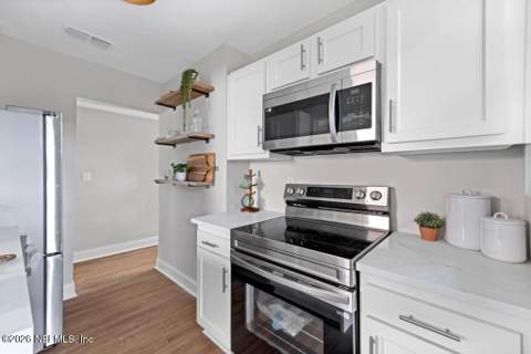 4757 Kingsbury Street, Jacksonville FL - photo 16 of 36