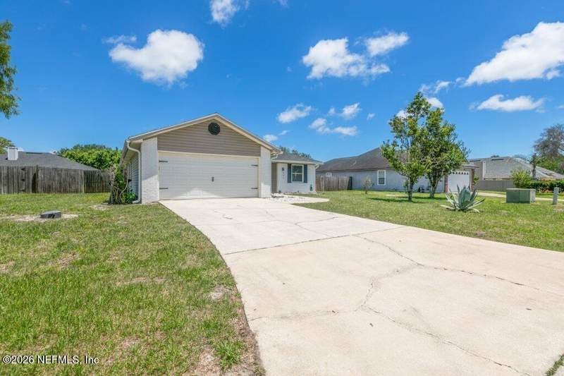 3 bedroom Single Family Residence at 12635 Hobbit Lane, Grogans Bluff, Jacksonville — photo 3