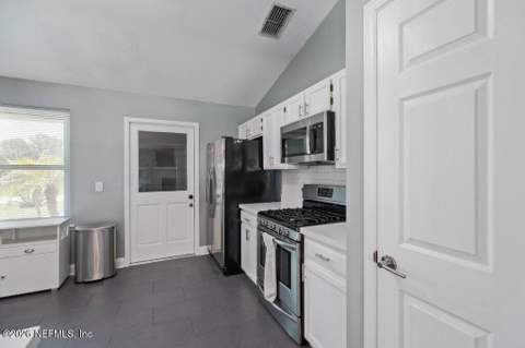 12635 Hobbit Lane, Jacksonville FL - photo 19 of 51