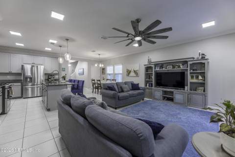 13714 Harlowton Avenue, Jacksonville FL - photo 8 of 24