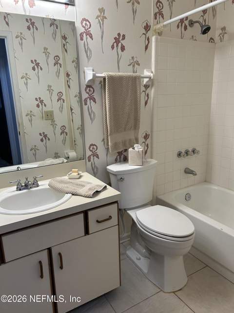 8300 Plaza Gate Lane #1173, Jacksonville FL - photo 12 of 22