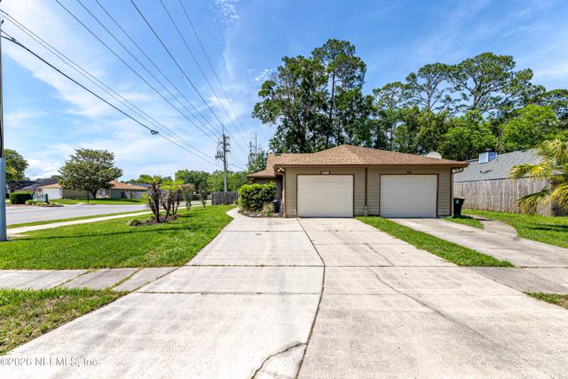 2 bedroom Townhouse at 3801 Windridge Court, Windridge, Jacksonville — photo 3