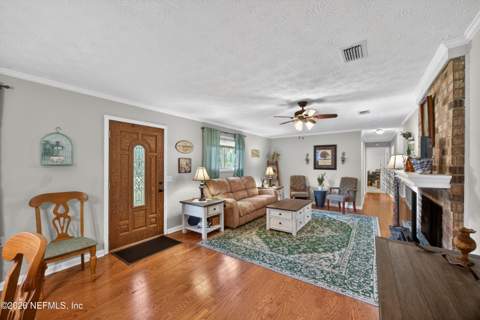 580 Arthur Moore Drive, Green Cove Springs FL - photo 7 of 38