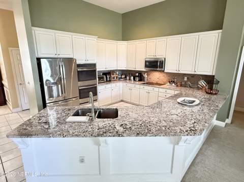 3740 Wexford Hollow Road, Jacksonville FL - photo 8 of 24