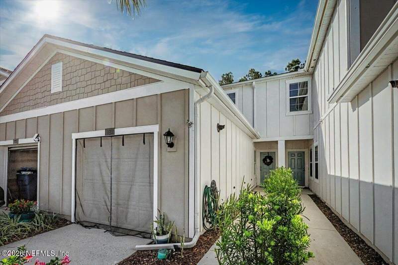 2 bedroom Townhouse at 281 Coastline Way, Waterford Lakes, St. Augustine — photo 4