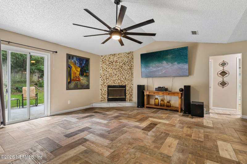 3 bedroom Single Family Residence at 4379 Tarragon Avenue, Black Creek Park, Middleburg — photo 5
