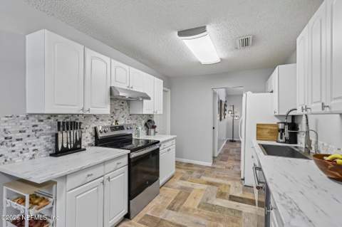 4379 Tarragon Avenue, Middleburg FL - photo 22 of 51