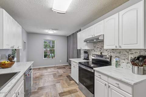 4379 Tarragon Avenue, Middleburg FL - photo 24 of 51