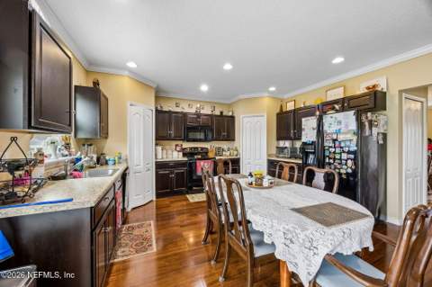 10262 Magnolia Hills Drive, Jacksonville FL - photo 7 of 46