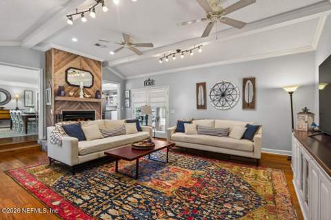 4512 Iroquois Avenue, Jacksonville FL - photo 7 of 43