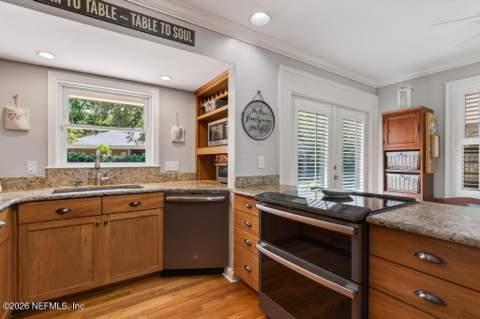 4512 Iroquois Avenue, Jacksonville FL - photo 14 of 43