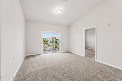 4950 Key Lime Drive #301, Jacksonville FL - photo 11 of 47
