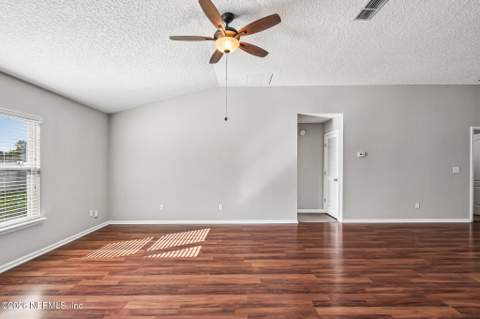 16421 Tisons Blf Road, Jacksonville FL - photo 6 of 25