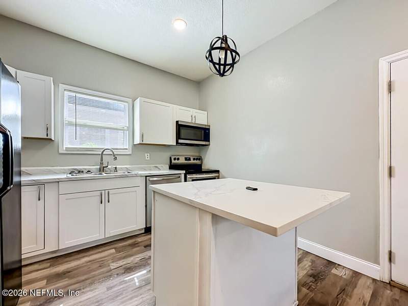 4 bedroom Single Family Residence at 1680 8th Street, Millers Addition, Jacksonville — photo 5