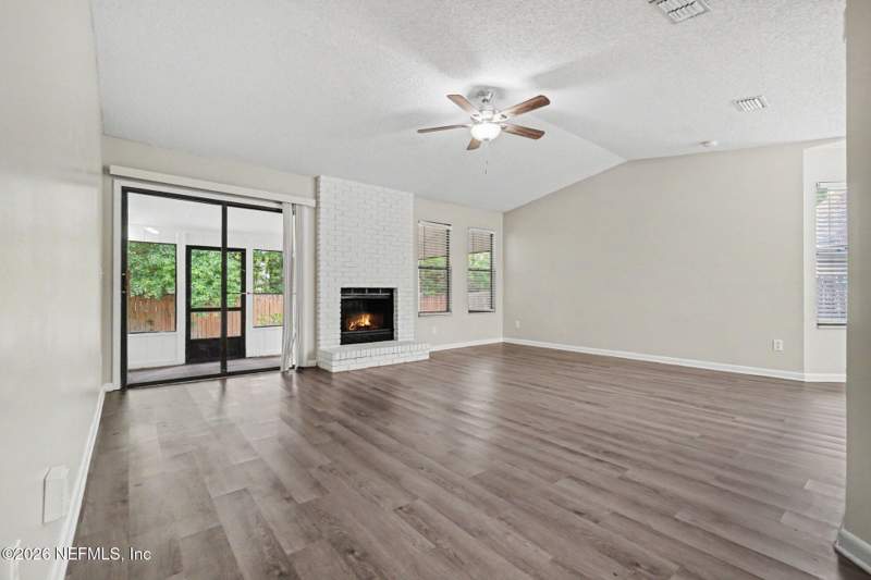 3 bedroom Single Family Residence at 7739 Settlers Landing Trail, Settler's Landing, Jacksonville — photo 2