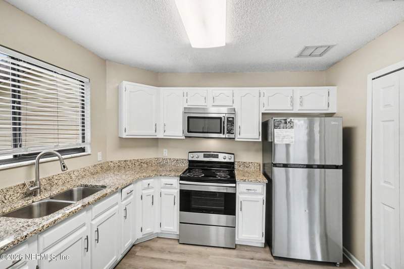 3 bedroom Single Family Residence at 7739 Settlers Landing Trail, Settler's Landing, Jacksonville — photo 5