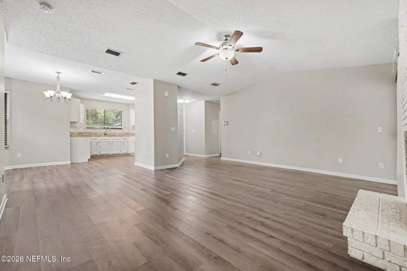 3 bedroom Single Family Residence at 7739 Settlers Landing Trail, Settler's Landing, Jacksonville — photo 3