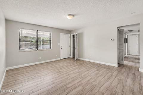 5715 Hillman Drive, Jacksonville FL - photo 6 of 20