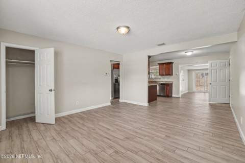 5715 Hillman Drive, Jacksonville FL - photo 7 of 20
