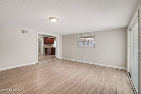 5715 Hillman Drive, Jacksonville FL - photo 8 of 20