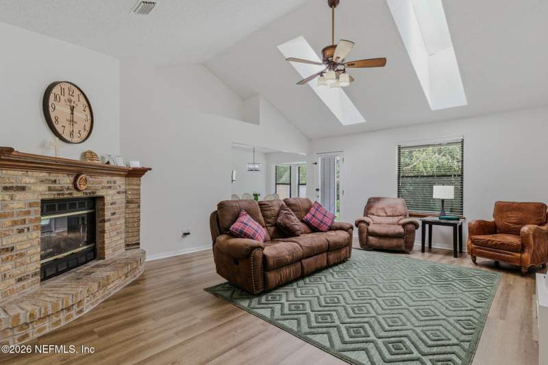 4 bedroom Single Family Residence at 1335 Bee Street, Bear Run, Orange Park — photo 5